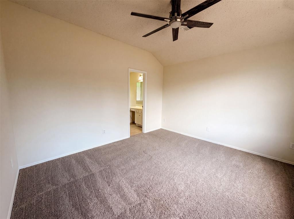 405 Kathy Lane Property Photo 6