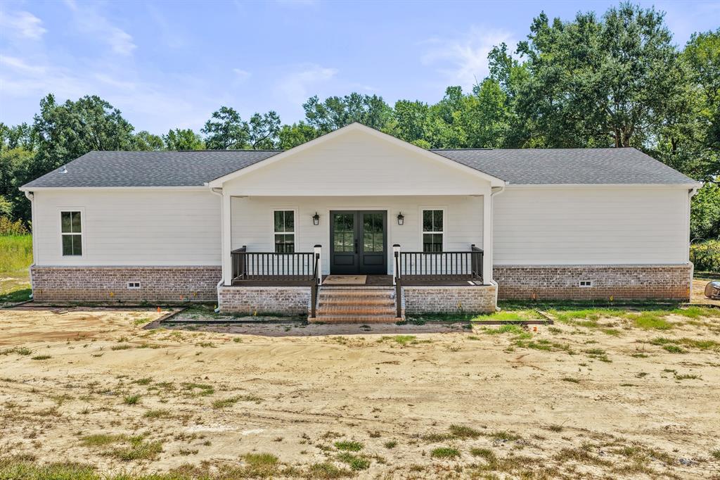 562 County Road 4230 Property Photo 1