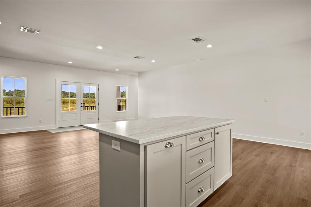562 County Road 4230 Property Photo 15