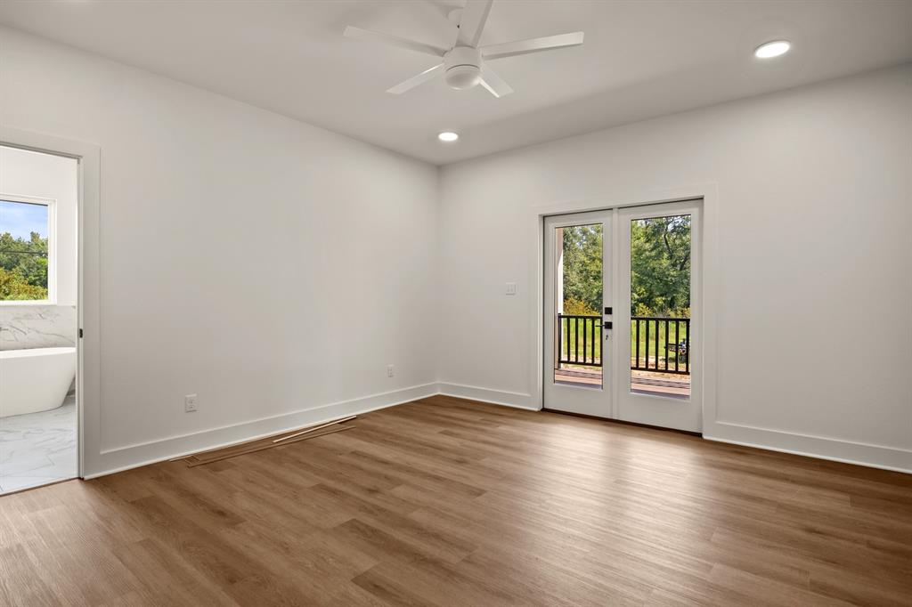 562 County Road 4230 Property Photo 18