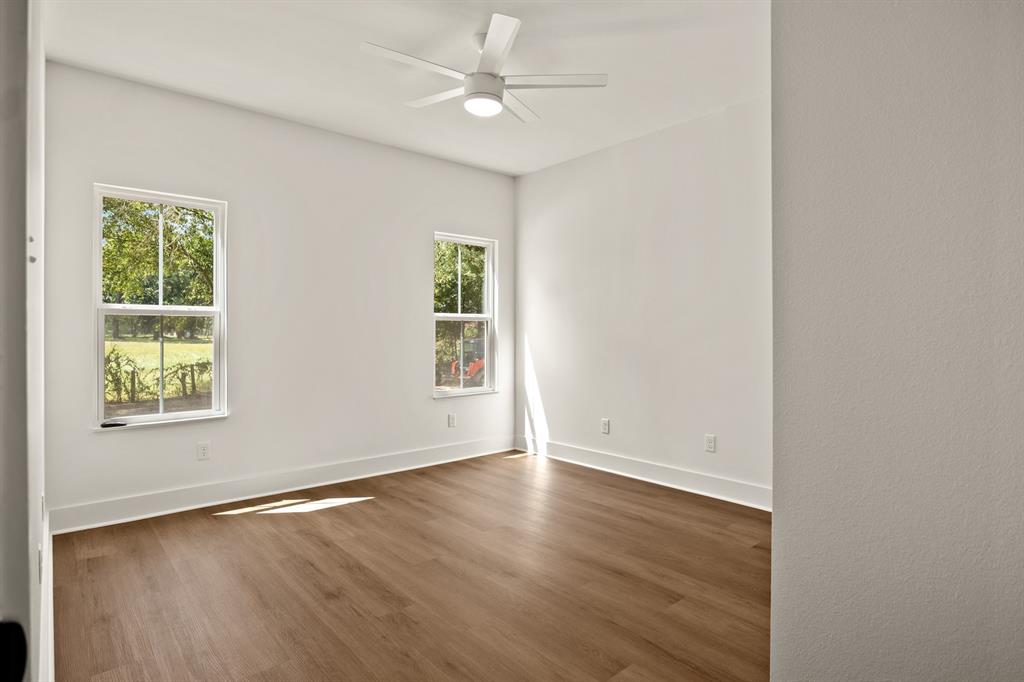 562 County Road 4230 Property Photo 30