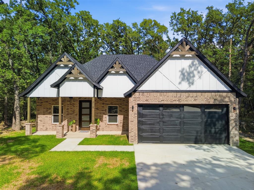 216 E Beachwood Loop Property Photo 1