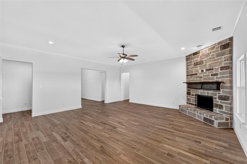 1209 Deerfield Drive Property Photo 7