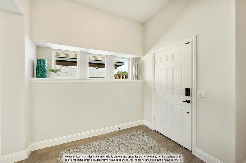 2340 Saint Andrews Way Property Photo 3