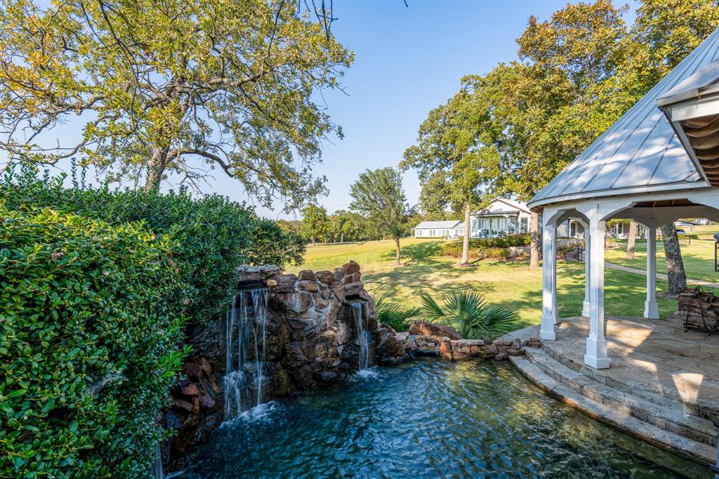 6544 Fm 1616 Property Photo 8