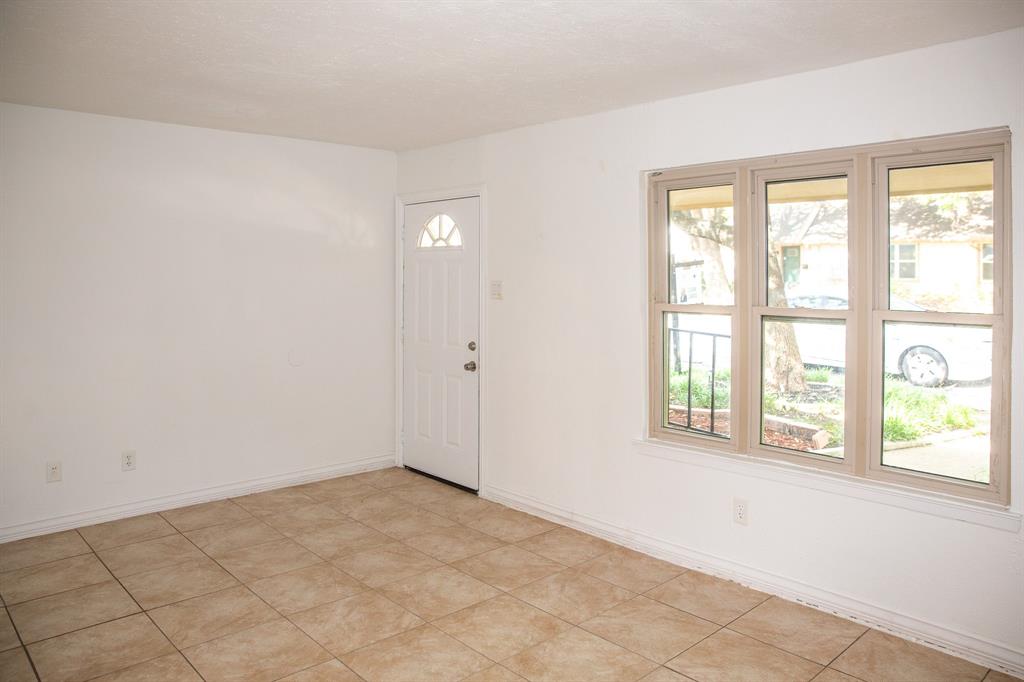 13552 Waterfall Way Property Photo 4