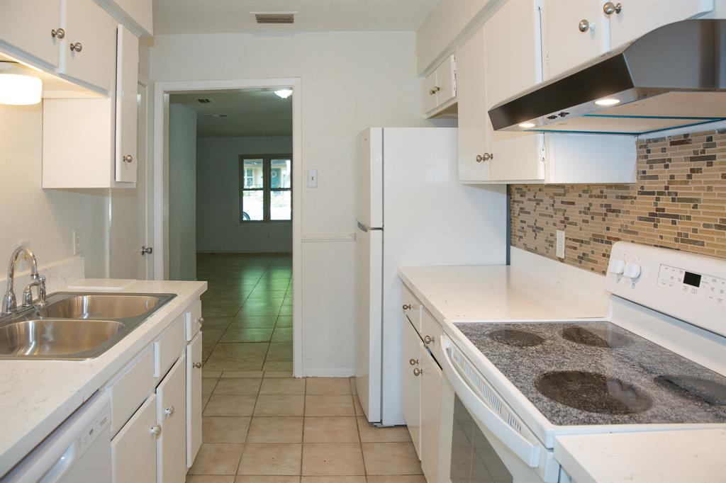 13552 Waterfall Way Property Photo 13