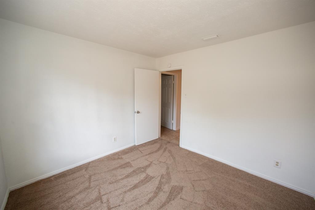 13552 Waterfall Way Property Photo 24