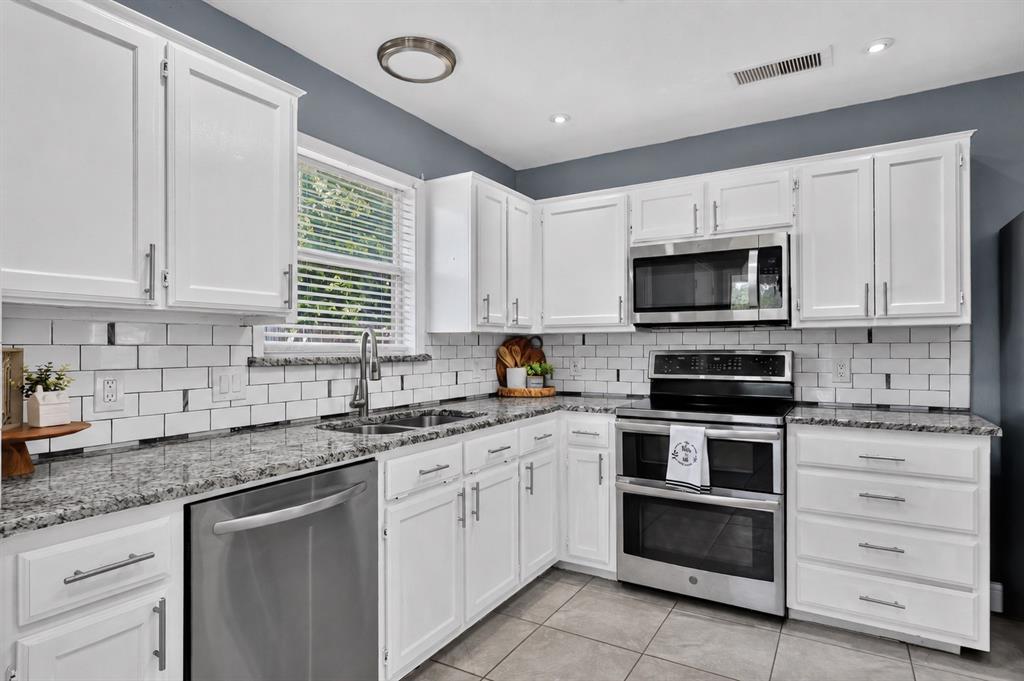 1422 Elmwood Avenue Property Photo 3