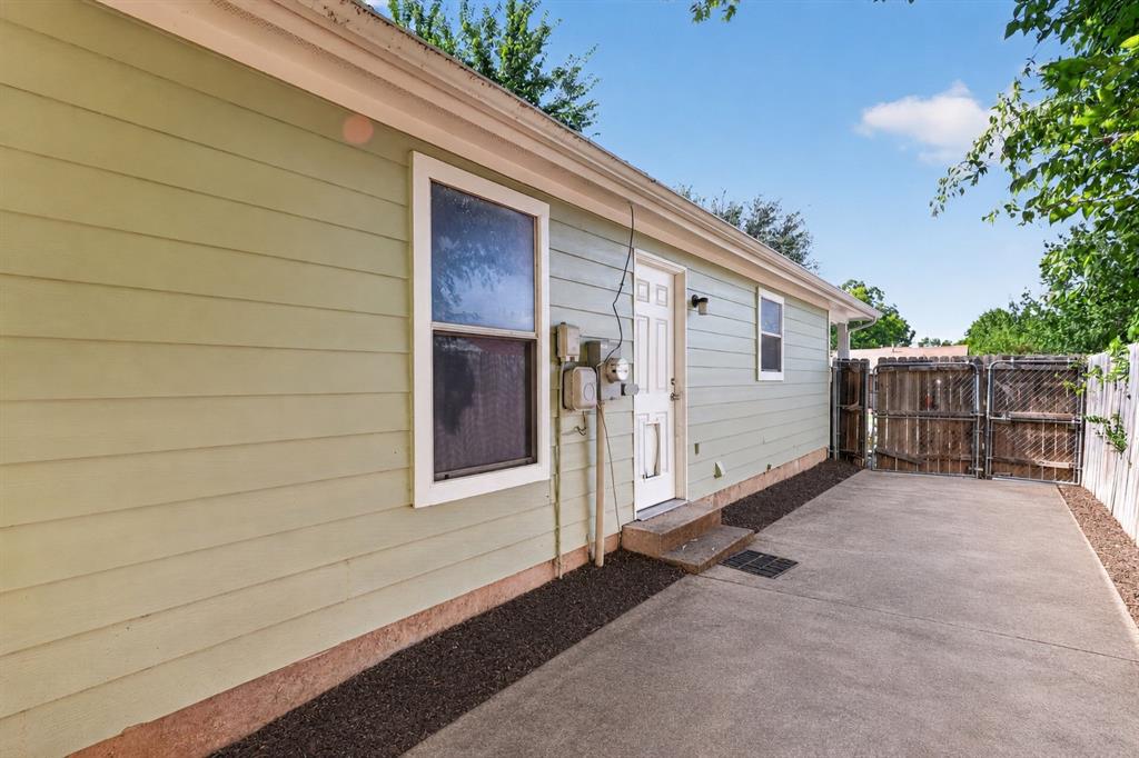 1422 Elmwood Avenue Property Photo 14