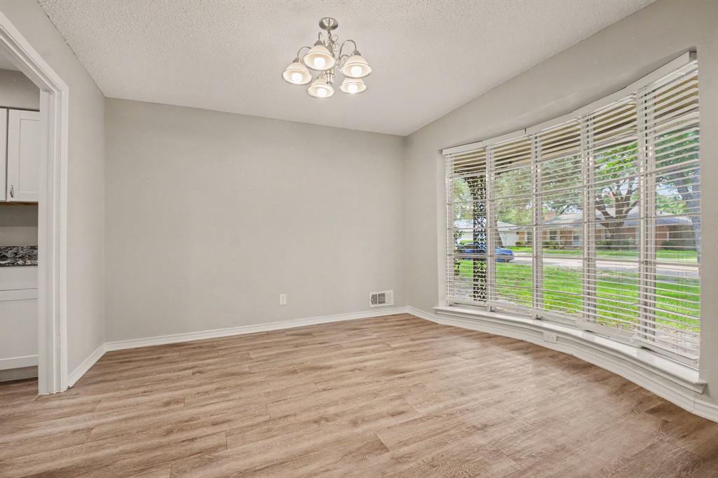 914 Bromwich Street Property Photo 8
