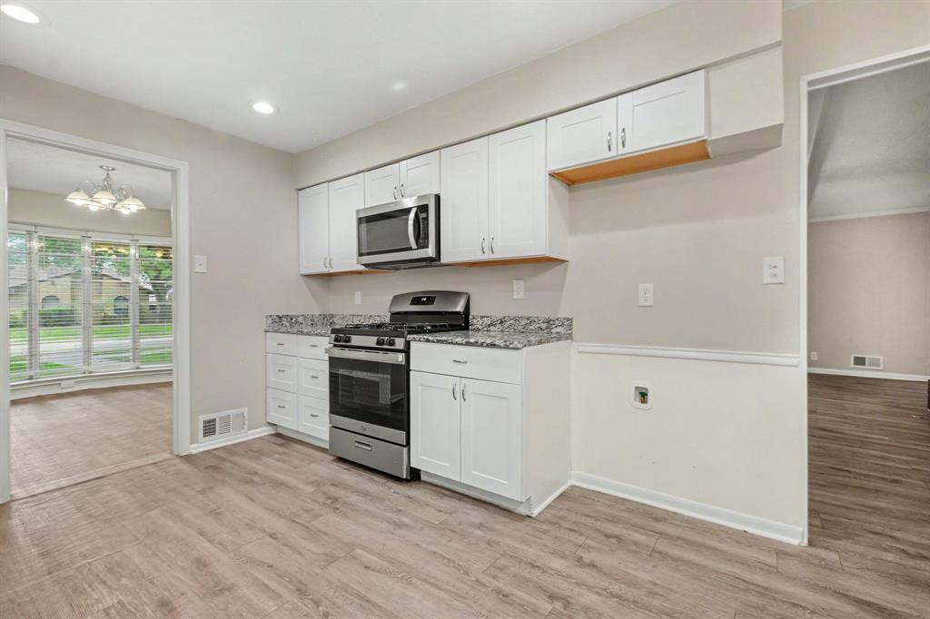914 Bromwich Street Property Photo 10