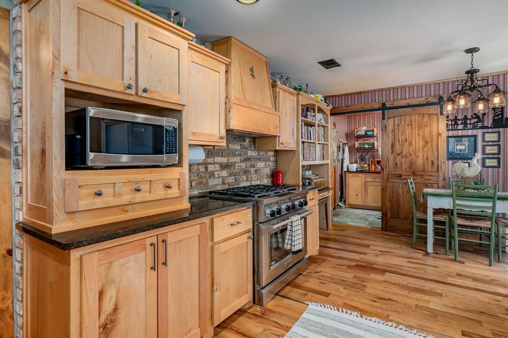 14392 State Highway 78 Property Photo 10