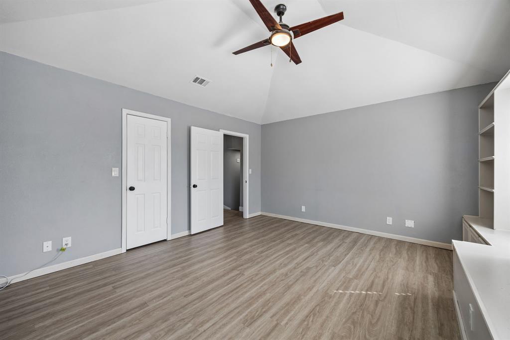 5639 Centeridge Drive Property Photo 12