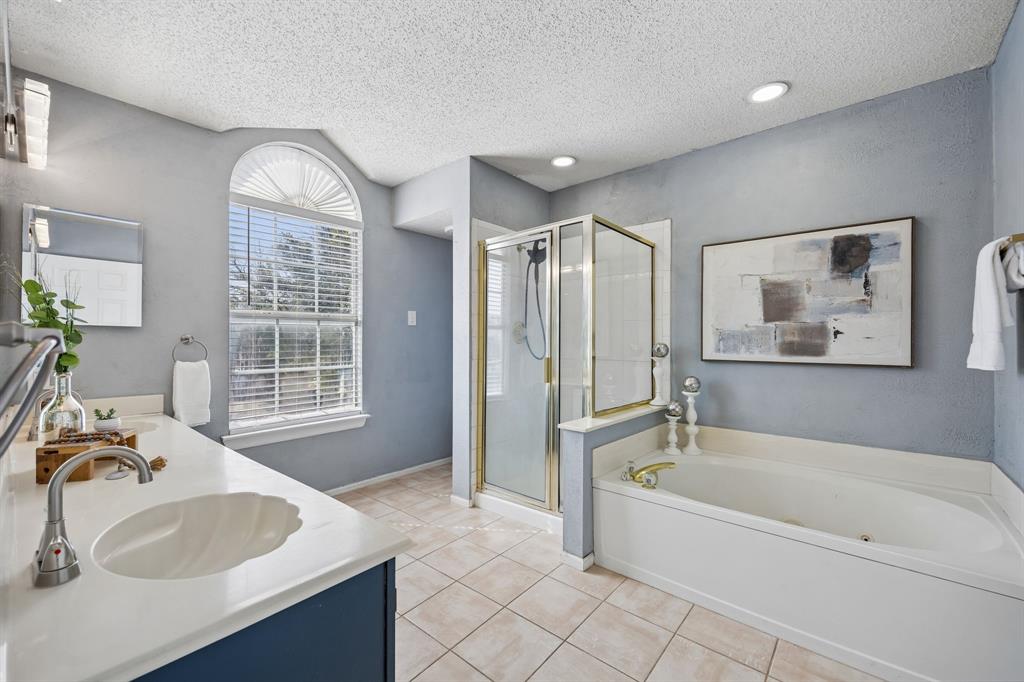 5639 Centeridge Drive Property Photo 18