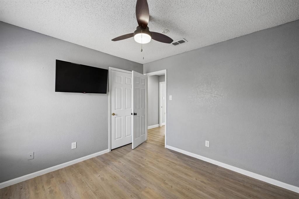 5639 Centeridge Drive Property Photo 21