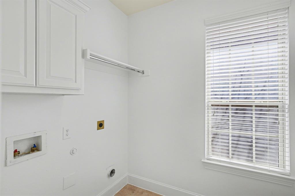 2243 E Big Valley Road Property Photo 13