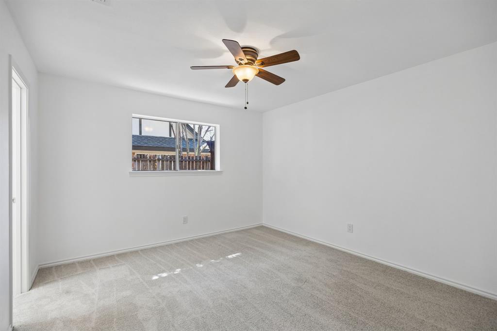10014 Hickory Crossing Property Photo 24