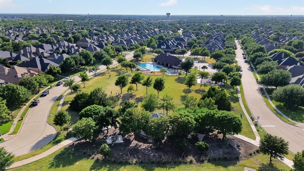 10987 Apple Valley Drive Property Photo 37