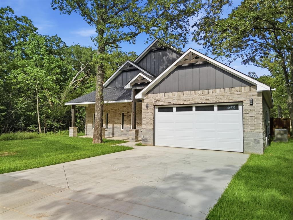 108 Parkside Drive Property Photo 1