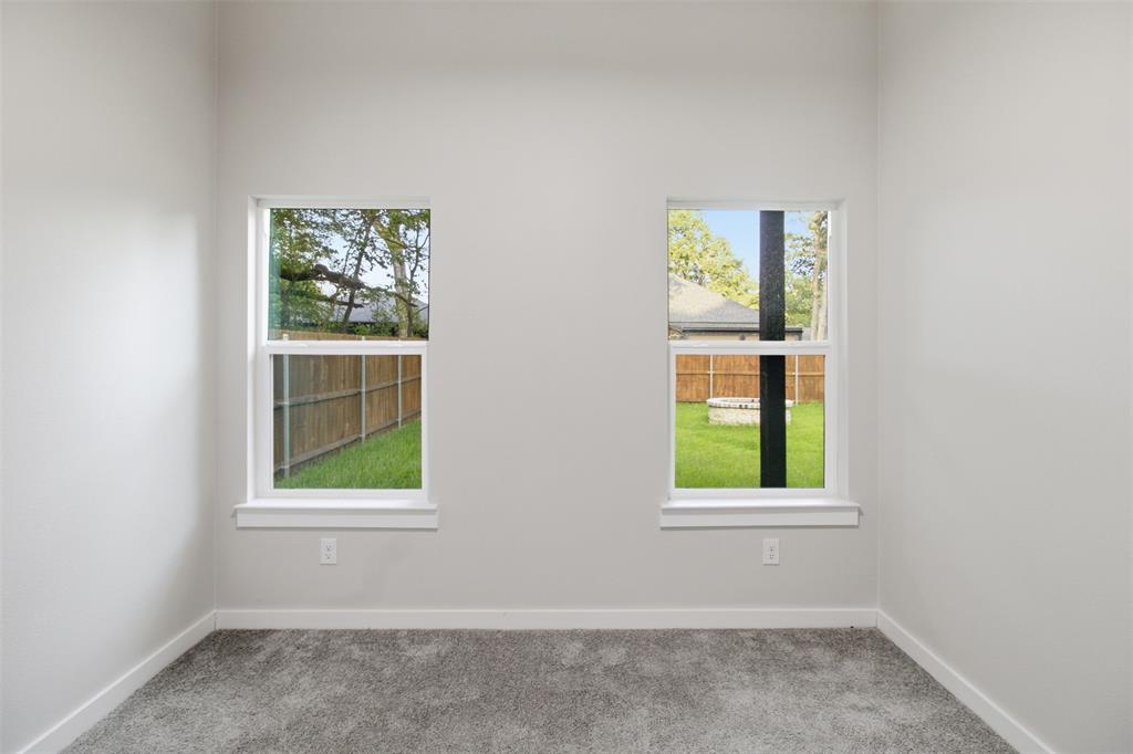 108 Parkside Drive Property Photo 28