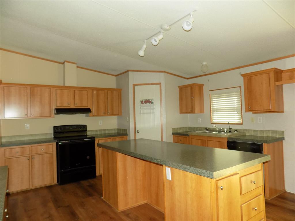 12792 Highway 199 Property Photo 5