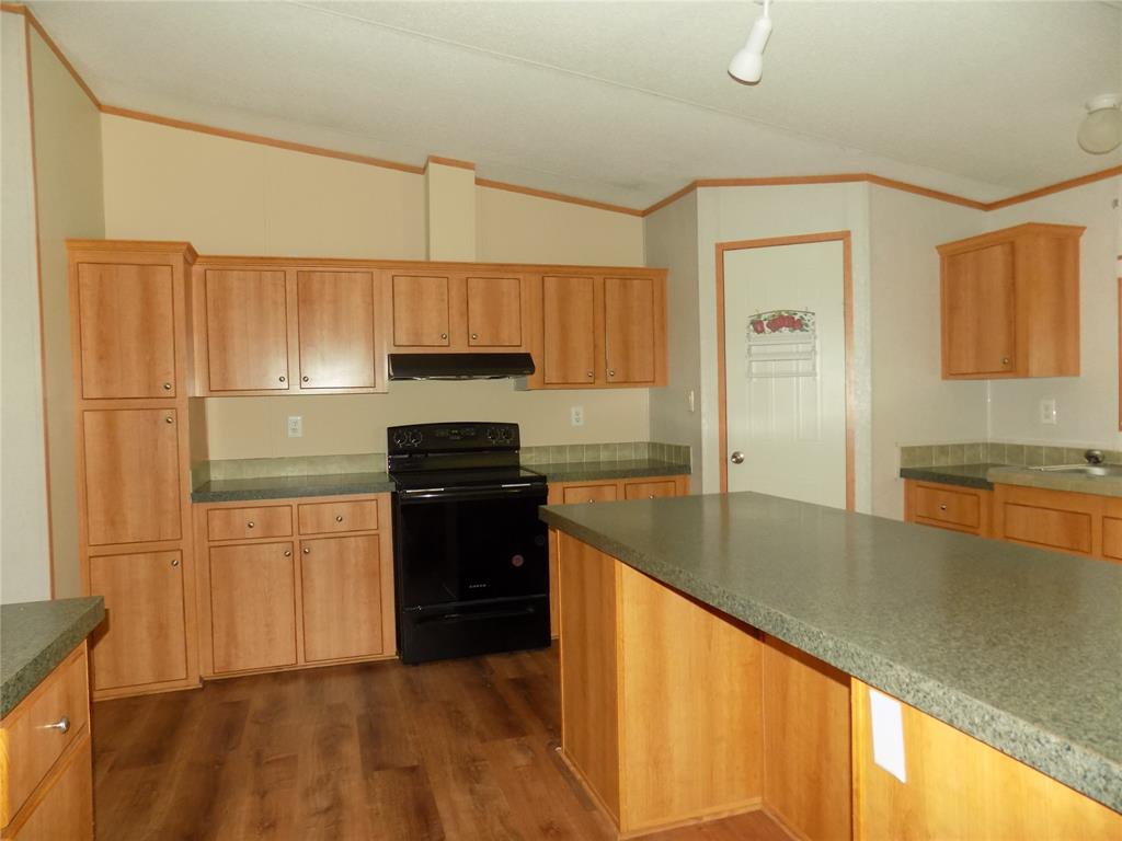 12792 Highway 199 Property Photo 7