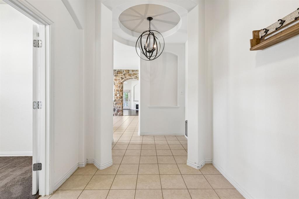 2117 Gregory Creek Drive Property Photo 3