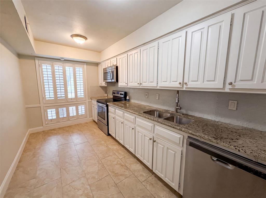 6302 Elder Grove Drive Property Photo 2
