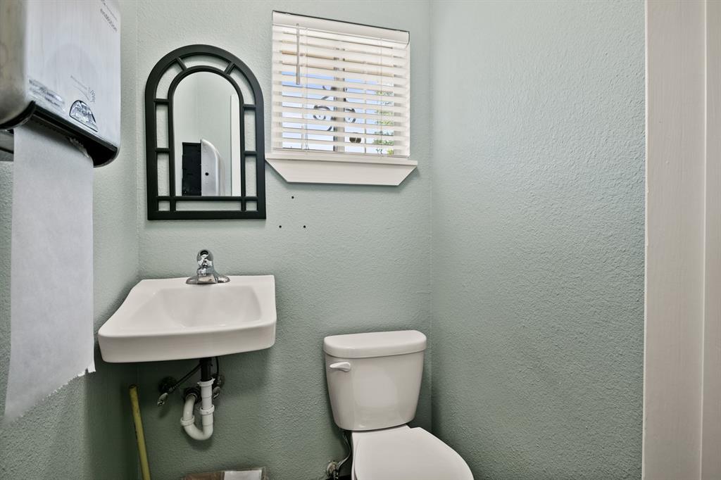 502 Quitman Street Property Photo 18