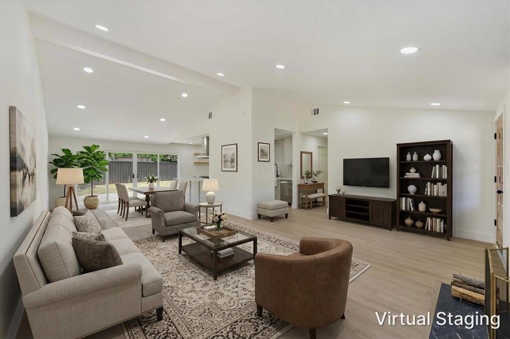 3786 Crown Shore Drive Property Photo 2