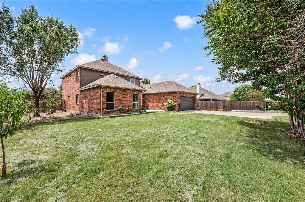 1215 Majestic Way Property Photo 33