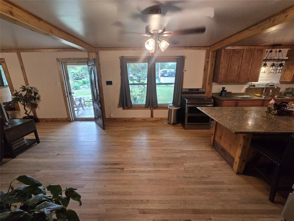 406 N Goliad Property Photo 6