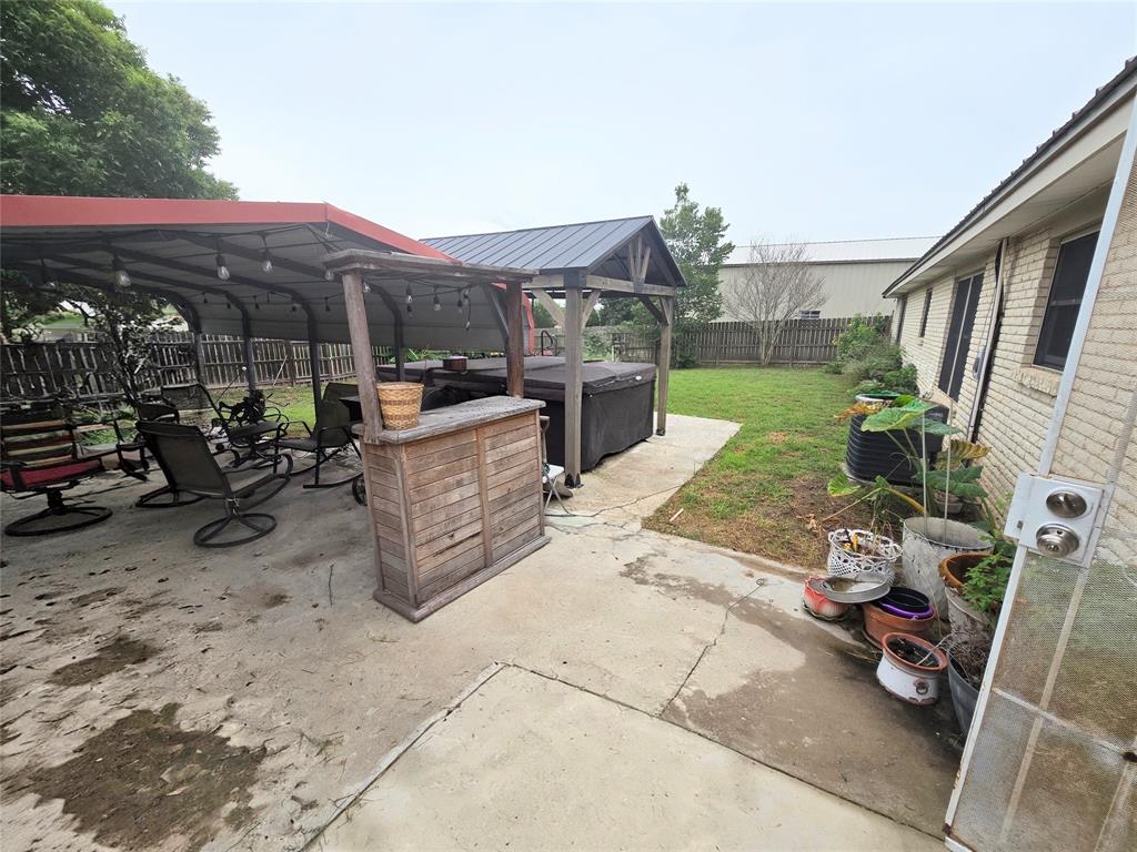 406 N Goliad Property Photo 19