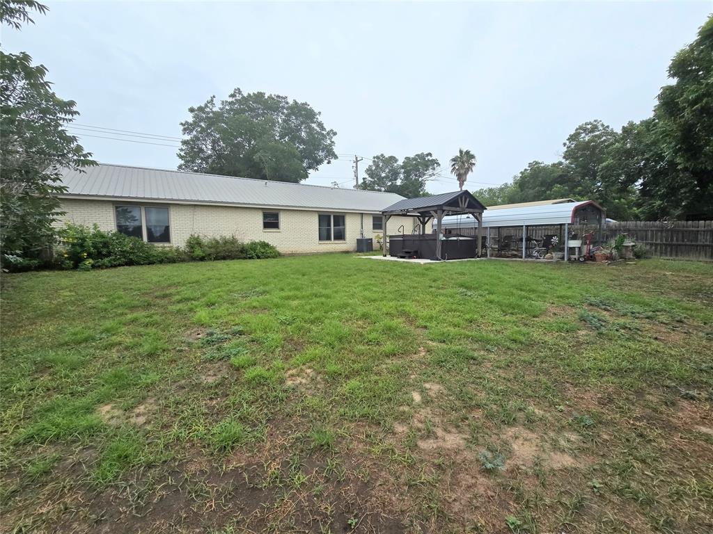 406 N Goliad Property Photo 21