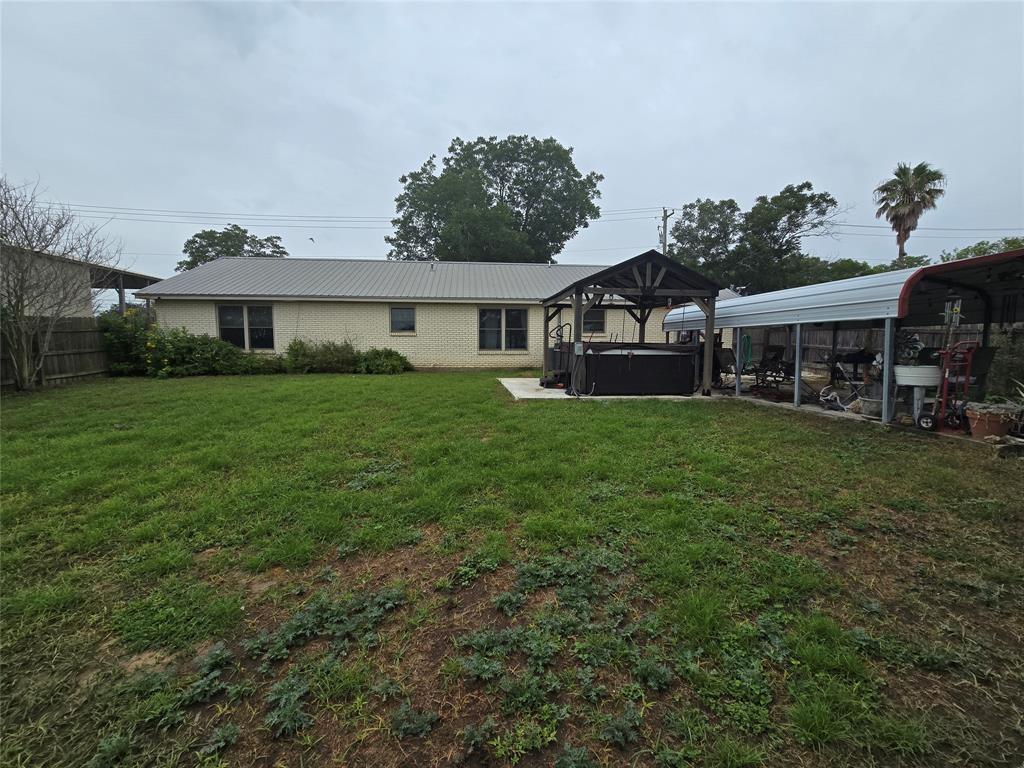 406 N Goliad Property Photo 22