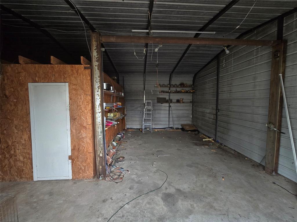 406 N Goliad Property Photo 23