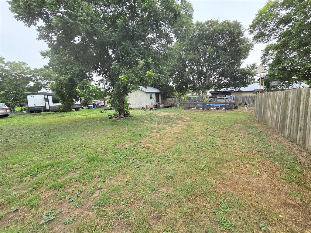 406 N Goliad Property Photo 26