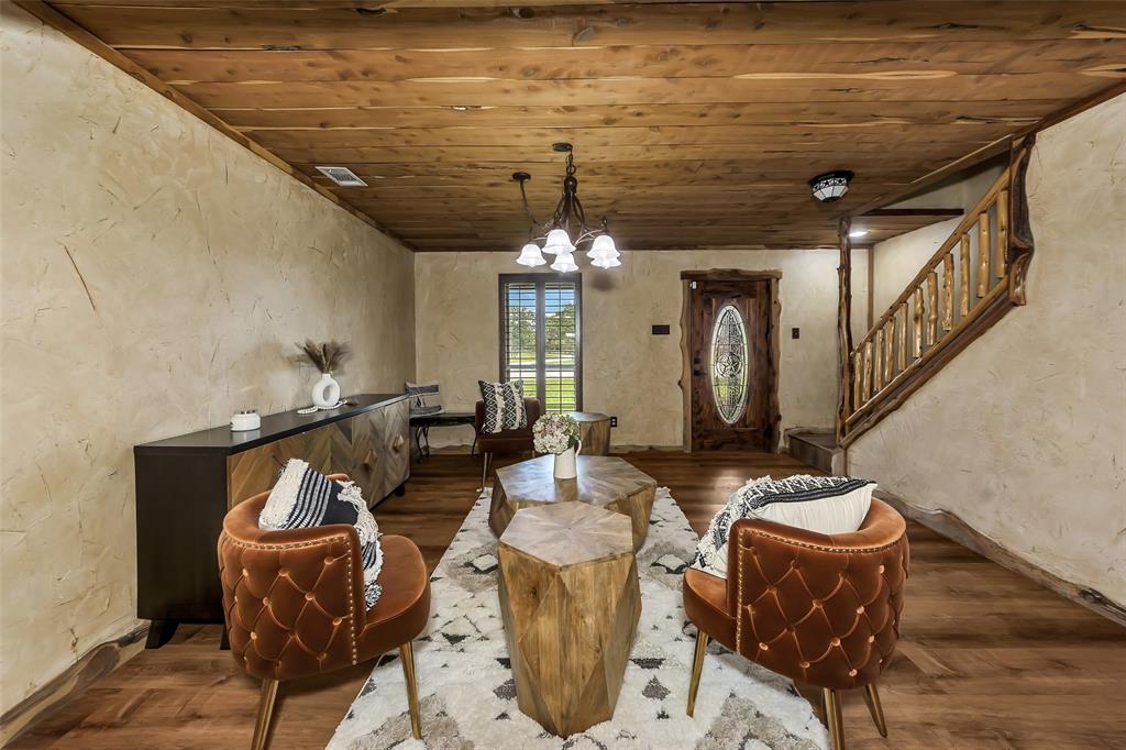 3911 N Highway 281 Property Photo 7