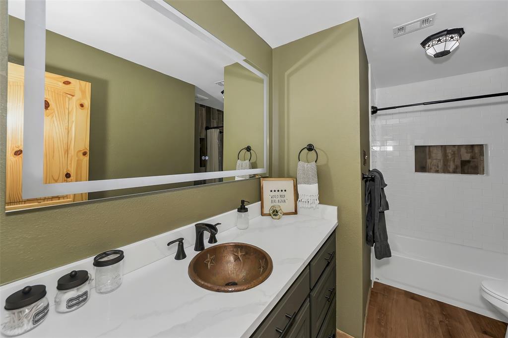 3911 N Highway 281 Property Photo 10