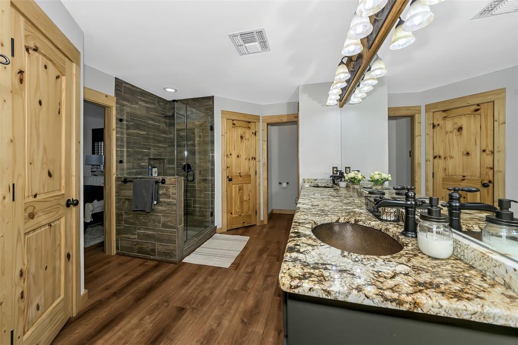 3911 N Highway 281 Property Photo 12