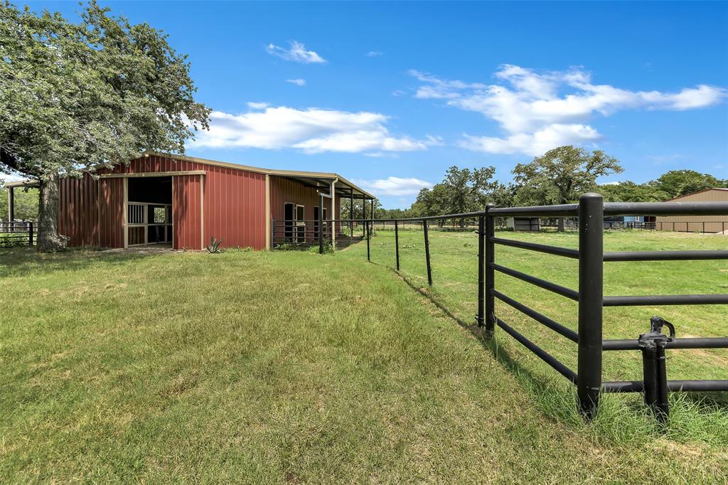 3911 N Highway 281 Property Photo 23