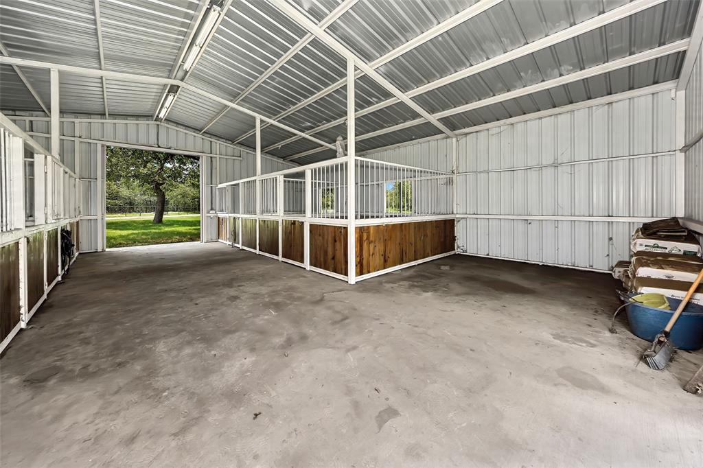 3911 N Highway 281 Property Photo 25