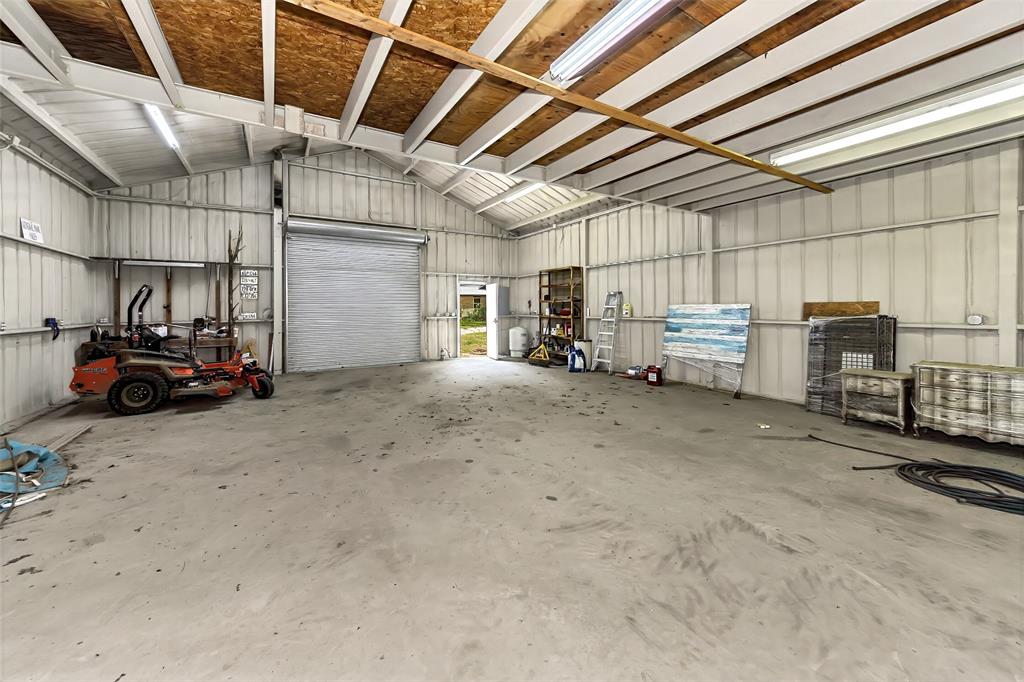 3911 N Highway 281 Property Photo 31