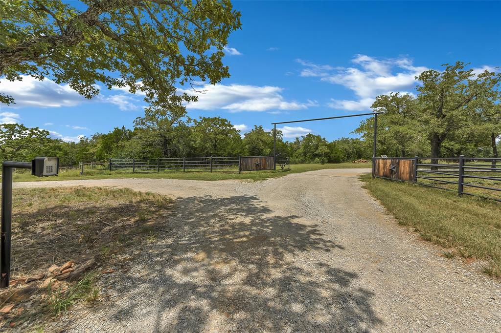3911 N Highway 281 Property Photo 32