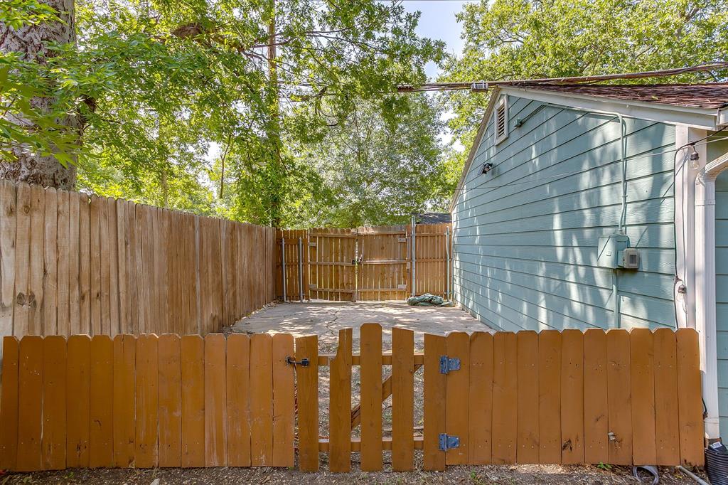 4237 Geddes Avenue Property Photo 36