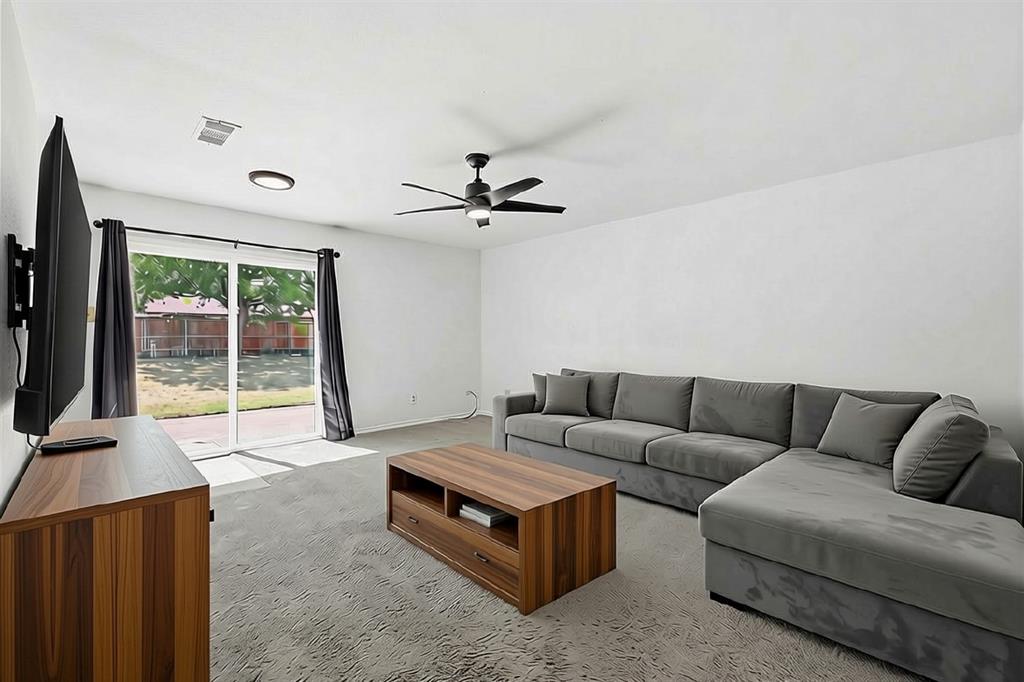 1211 Aspen Drive Property Photo 8