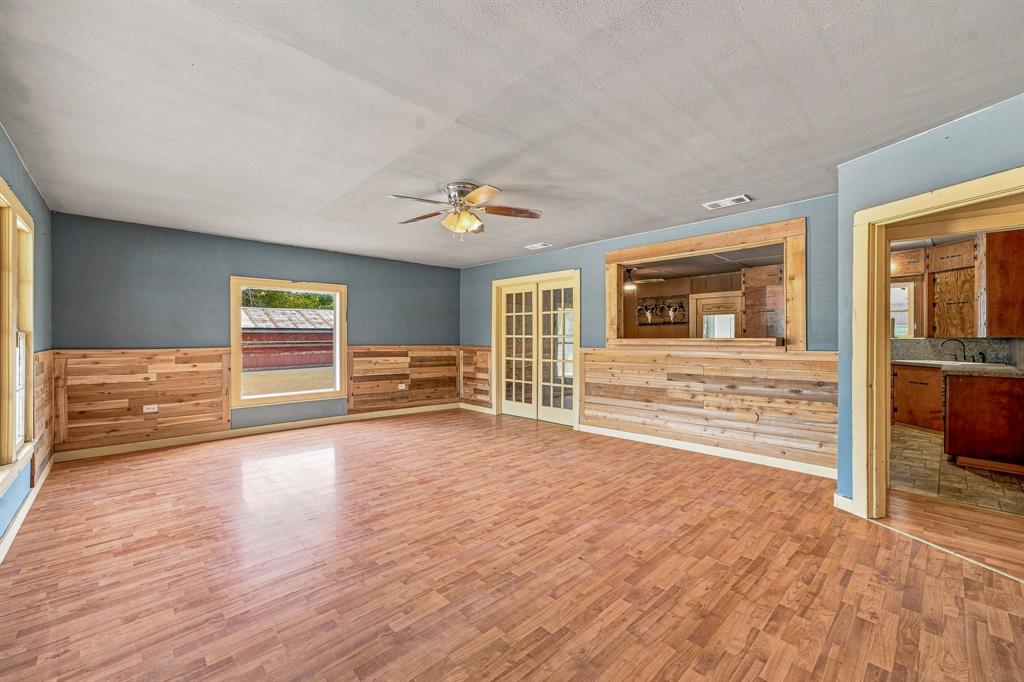 2401 County Road 382 Property Photo 15