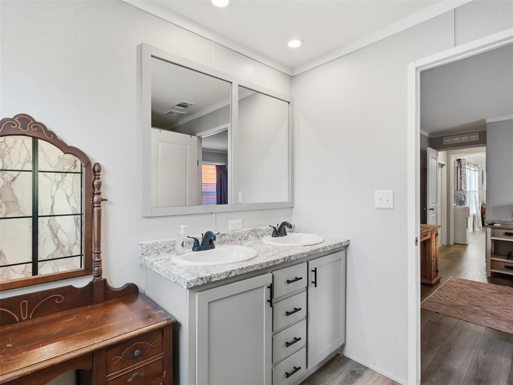 167 Lark Meadow Drive Property Photo 13