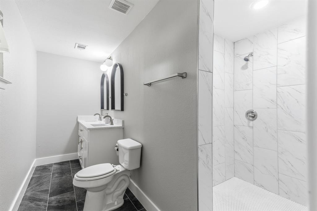 112 Royal Lane Property Photo 20
